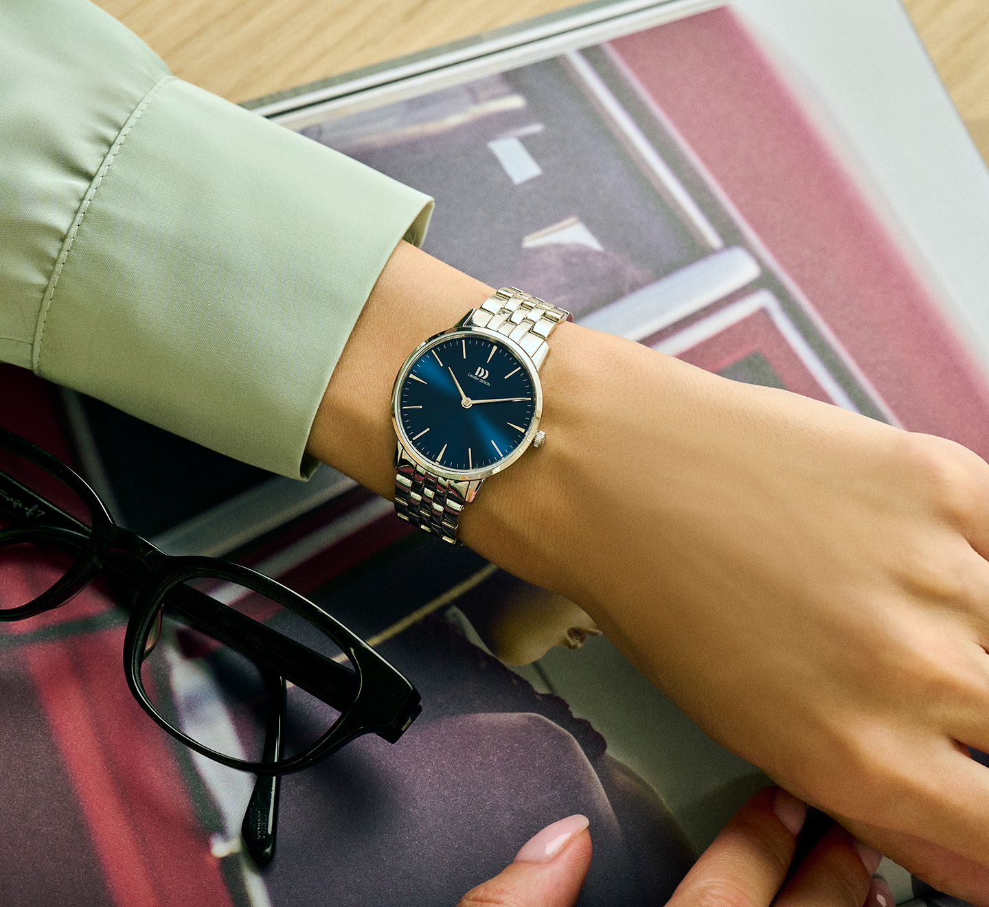 Akilia Medium Silver Blue Link Women's Watch