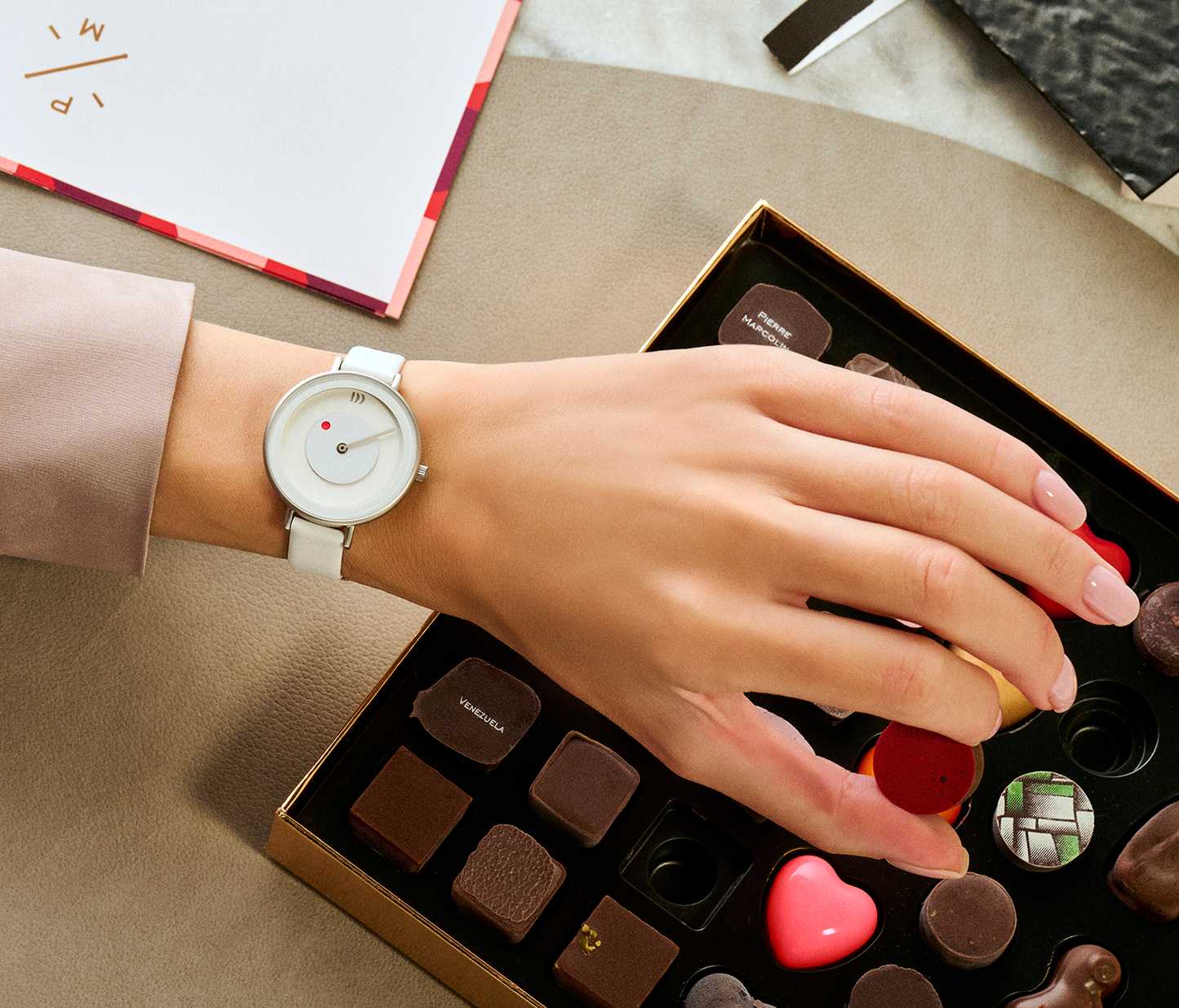 Måne White Medium Women's Watch