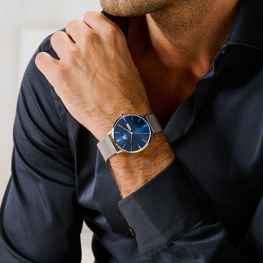 Akilia Day/Date Royal Blue Mesh Men's Watch