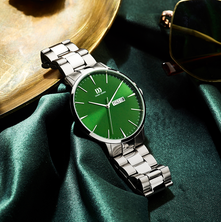 Akilia Day/Date Green Link Men's Watch