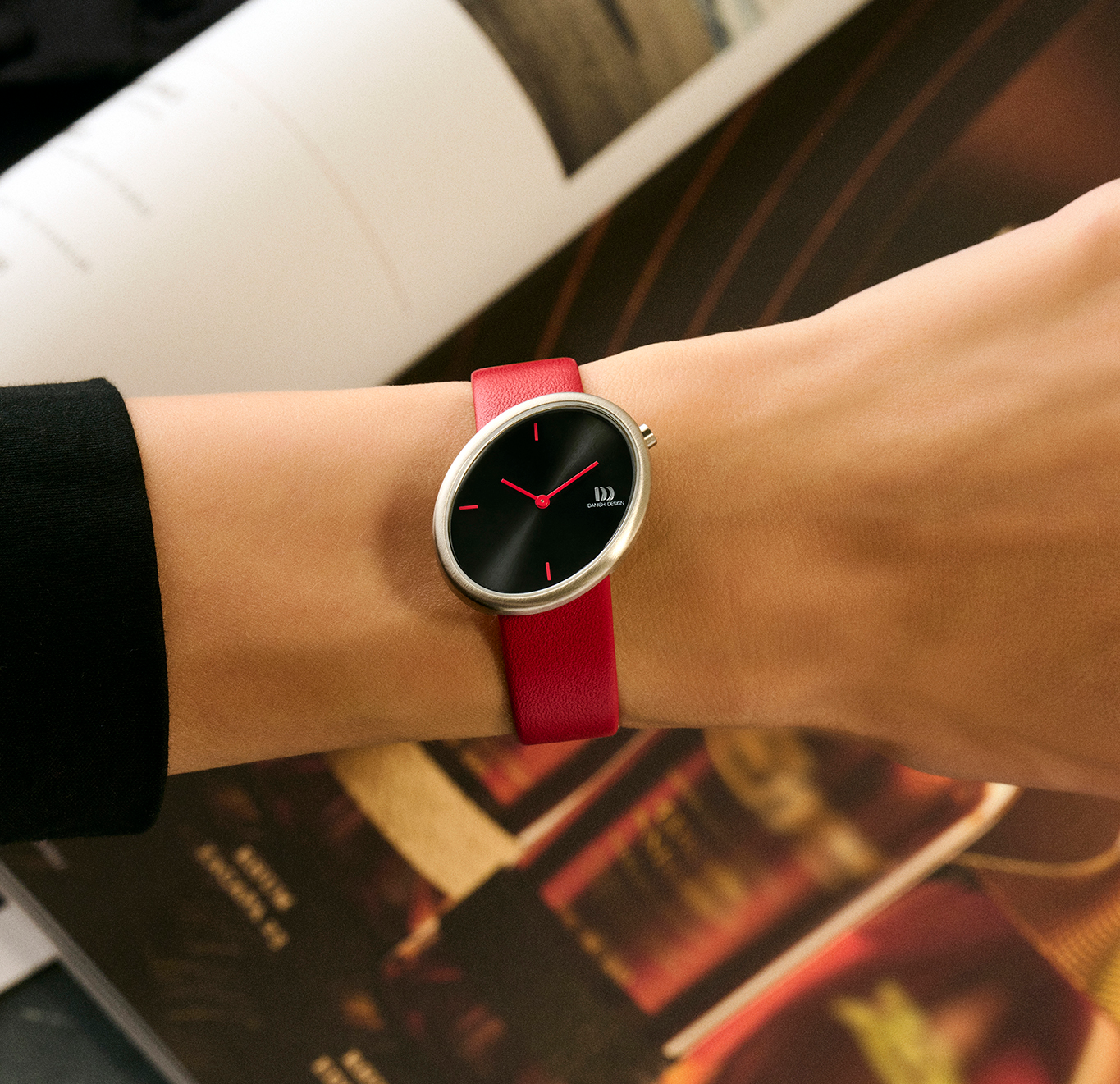 Ellipse Red Women's Watch