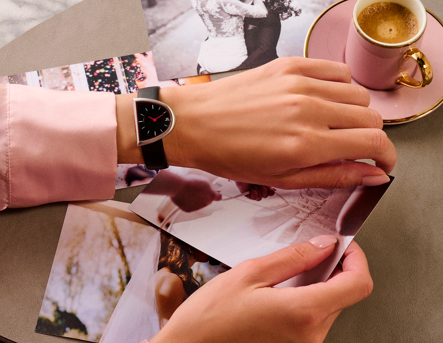 D Black Women's Watch